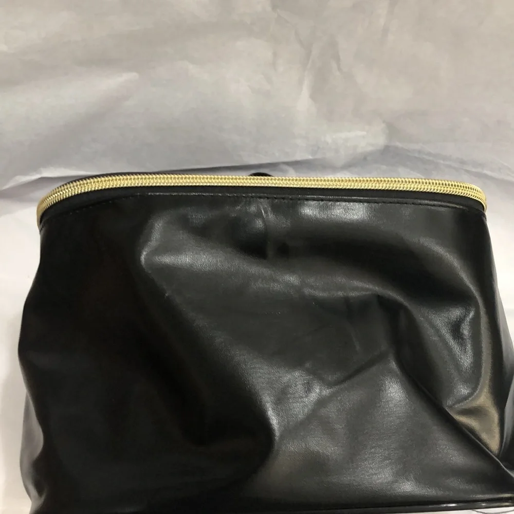 Large Black shiny gold zippered makeup cosmetic beauty case bag with compartment